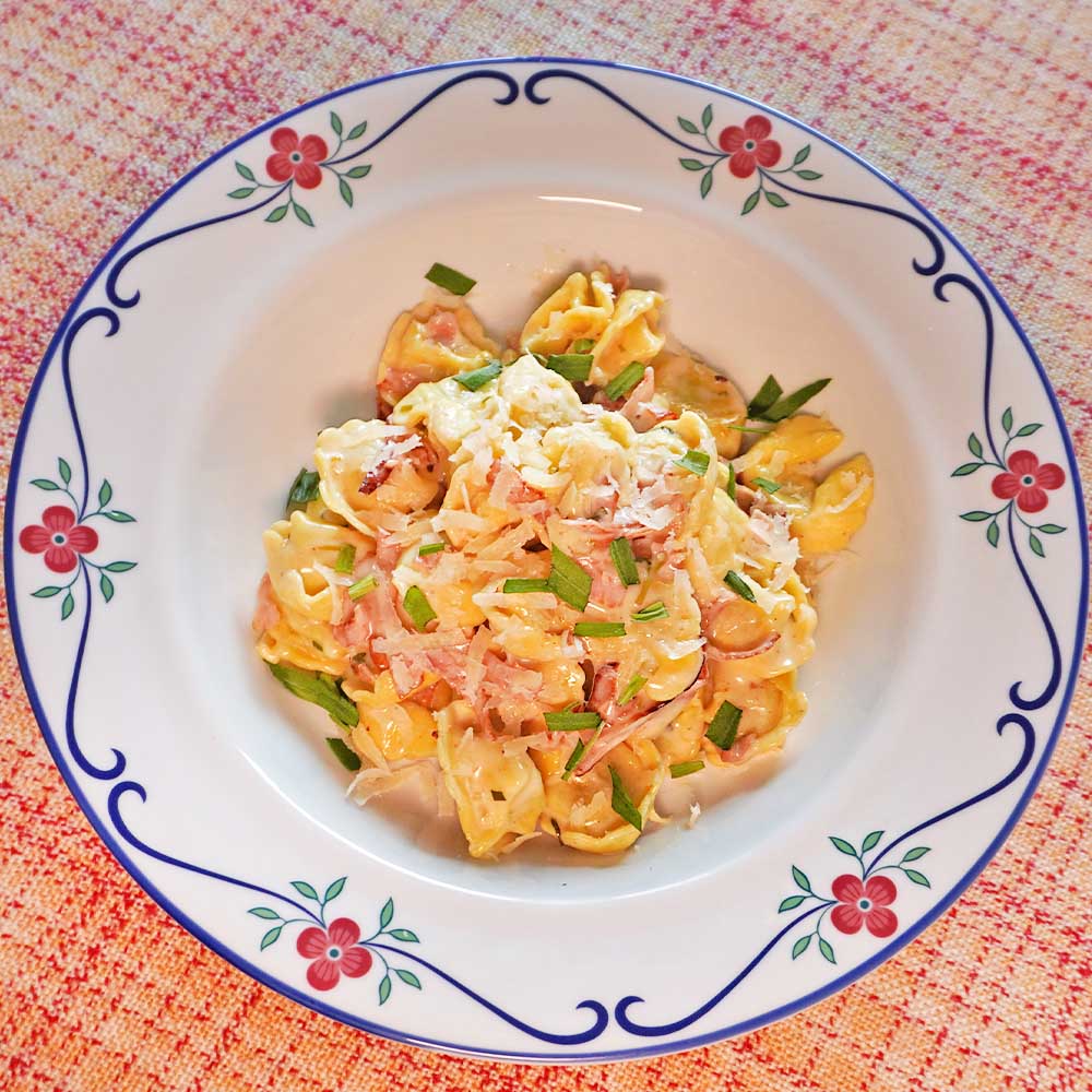 Rezept Soße für Tortellini mit Schinken Rezept Sauce für Tortellini mit Schinken