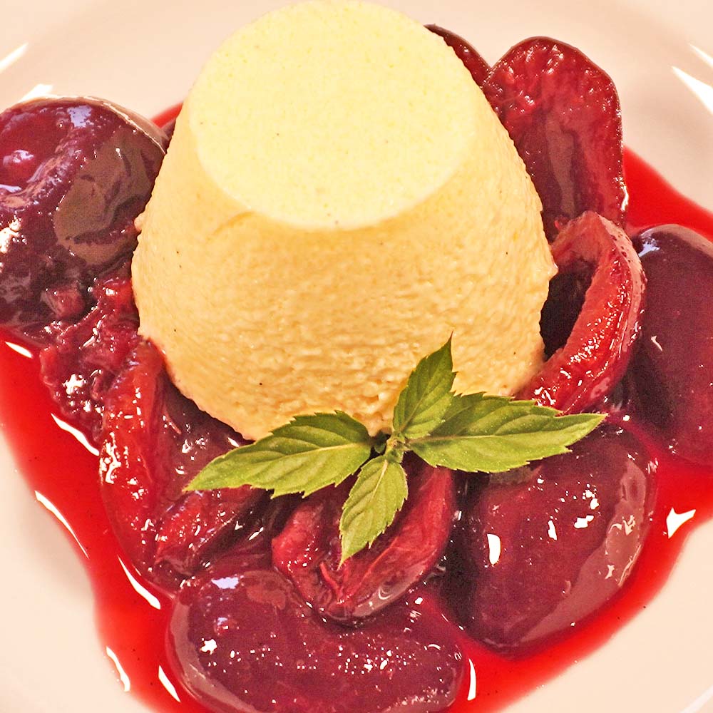 Zwetschgenröster mit Grießflammerie Zwetschgenröster als Nachtisch