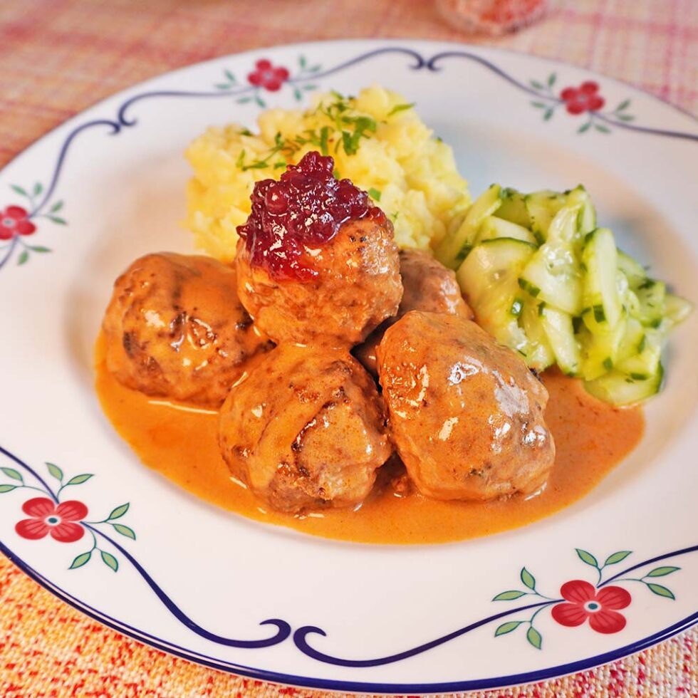 Original Köttbullar Rezept mit Soße - Kochen mit Moki