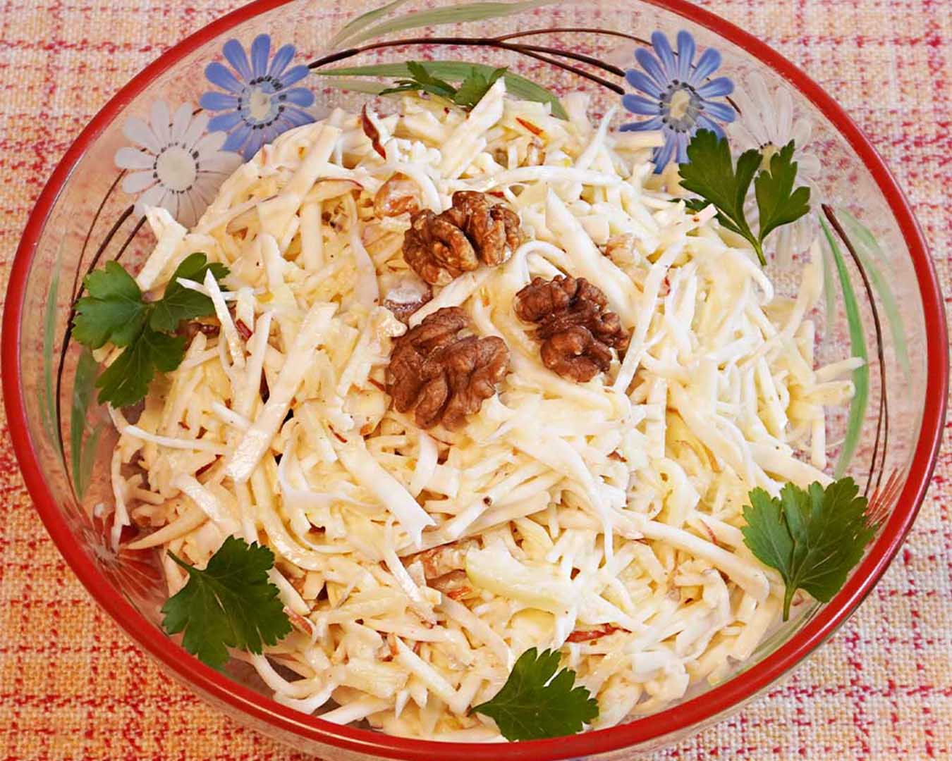 Schneller Waldorfsalat Rezept - Apfel Sellerie Salat - Kochen mit Moki Schneller Waldorfsalat Rezept - Apfel Sellerie Salat - Kochen mit Moki