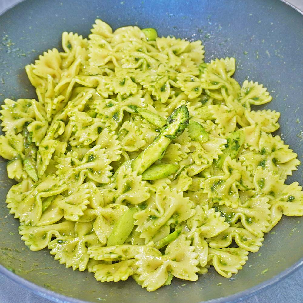 Einfache Bärlauch Pasta mit grünem Spargel Rezept Bärlauchpasta mit grünem Spargel und Bärlauchpesto