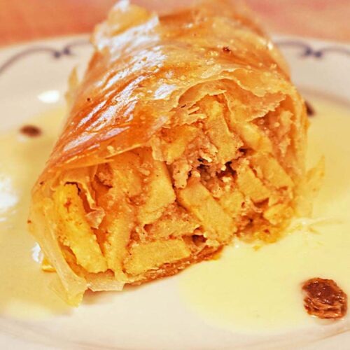 Apfelstrudel mit Vanillesoße