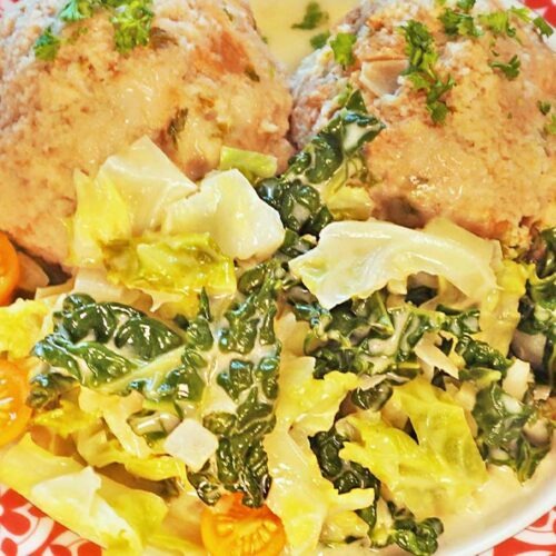 Rahmwirsing mit Semmelknödeln als vegetarisches Hauptgericht