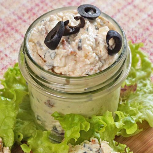 Mediterraner Brotaufstrich im Glas