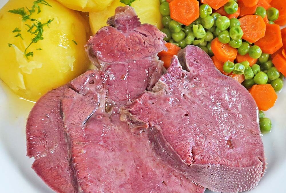 Gepökelte Rinderzunge kochen – einfaches Rezept