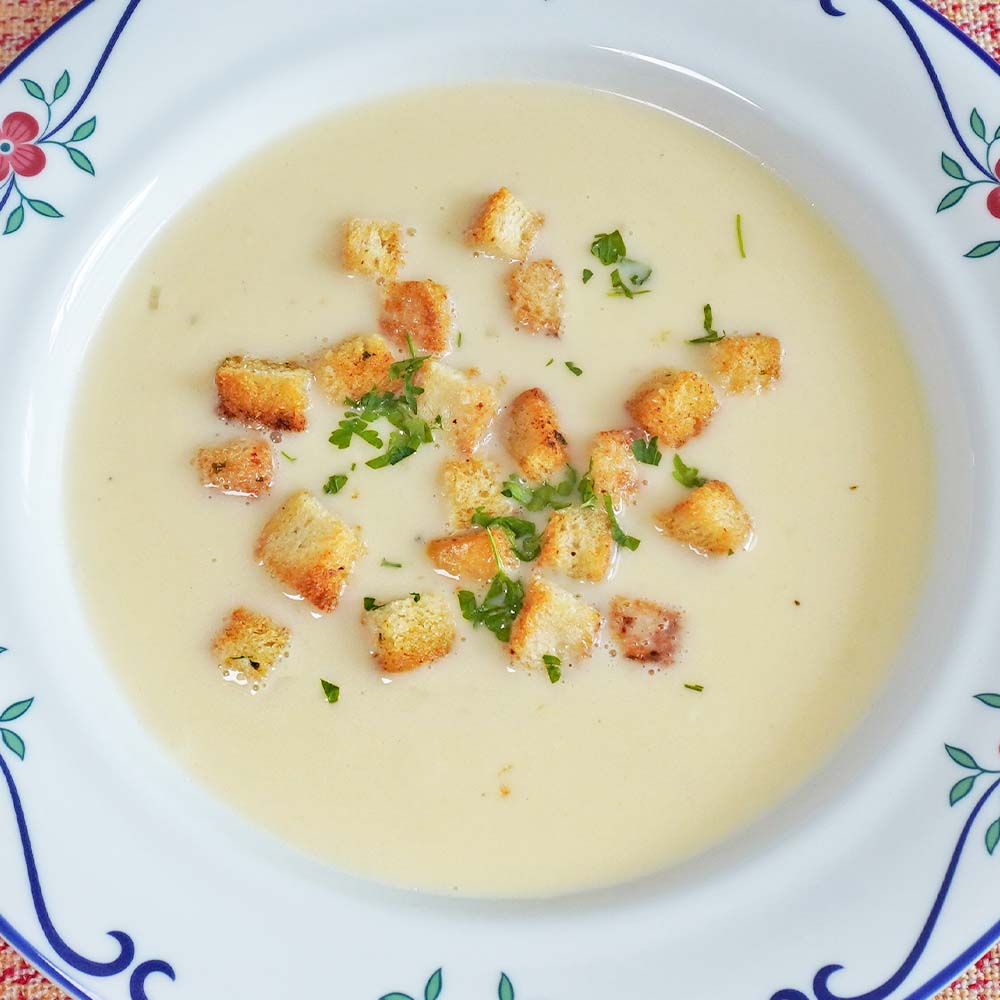 Knoblauchsuppe wie in Österreich – einfaches Rezept
