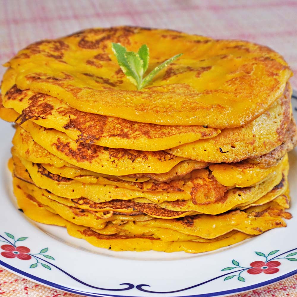Kürbis-Pfannkuchen mit Apfelmus – einfaches Rezept