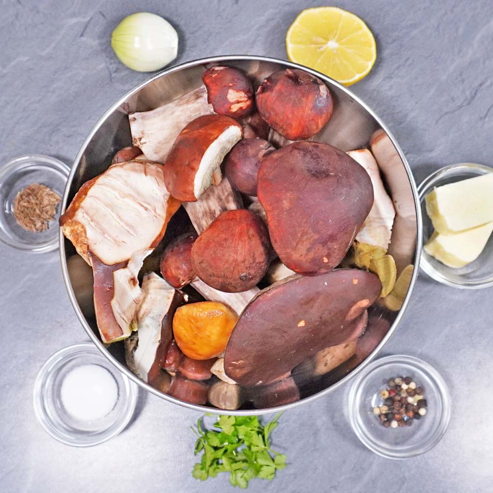 Würzen und braten von Waldpilzen Zutaten Zutaten zum Braten von Waldpilzen