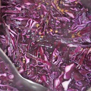 Apfel-Rotkohl aufkochen