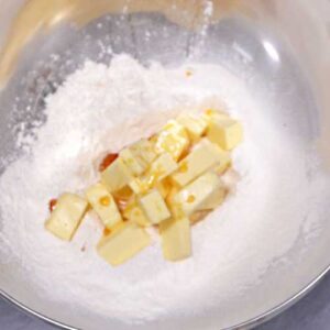 Loch in der Mitte vom Mehl