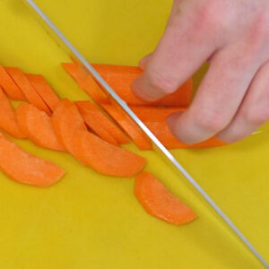 Karotten schneiden
