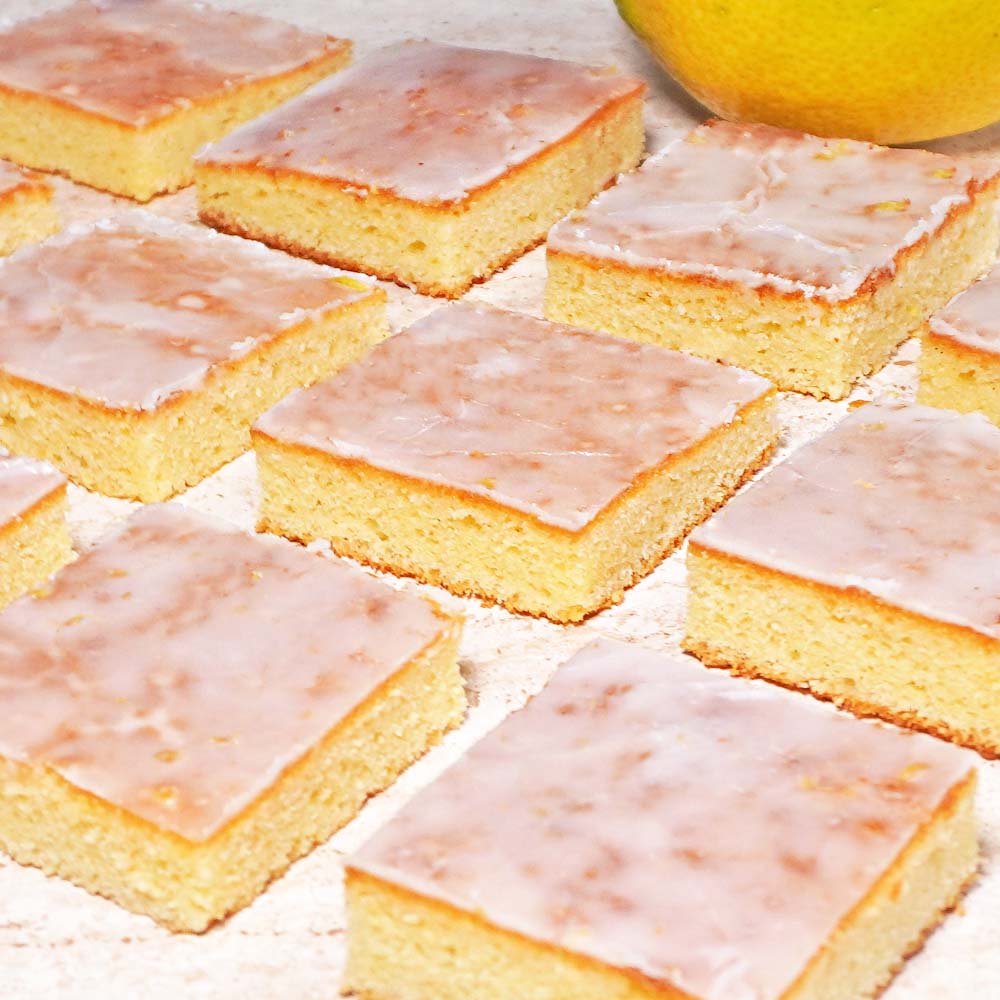 Saftiger Zitronenkuchen vom Blech – einfach wie bei Oma