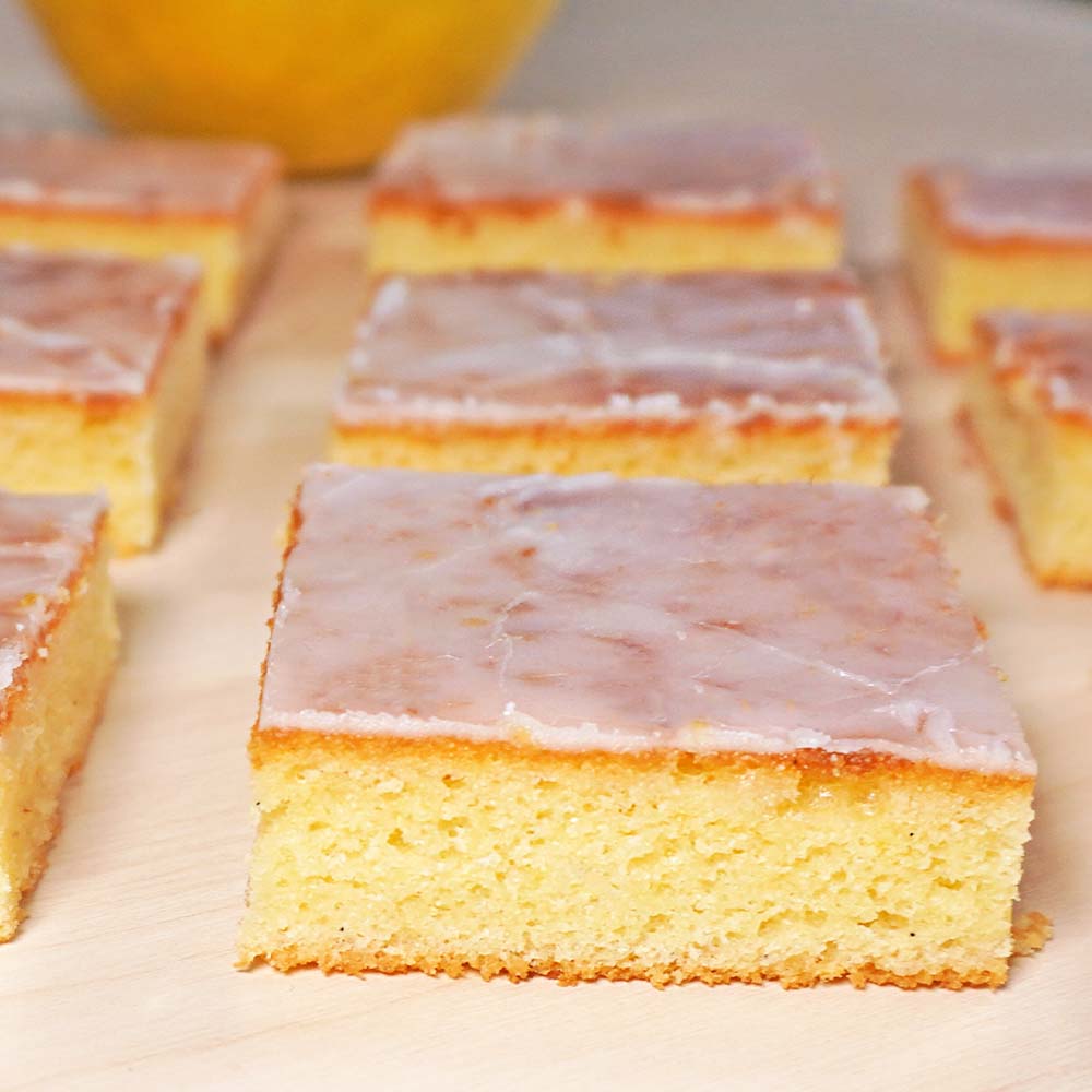 einfacher Zitronenkuchen vom Blech