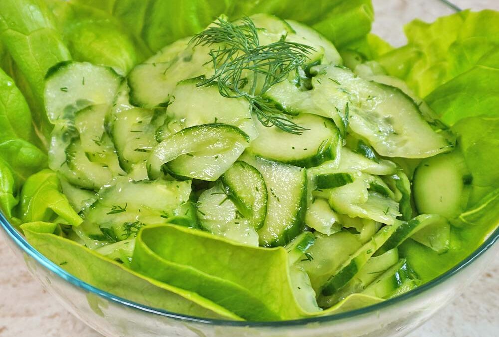Schneller Gurkensalat mit Dill – wie früher bei Oma