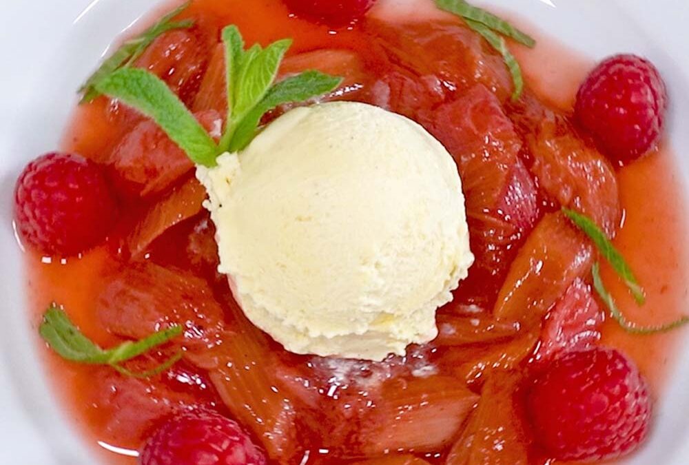 Rhabarberkompott mit Himbeeren einfach selber machen & einkochen